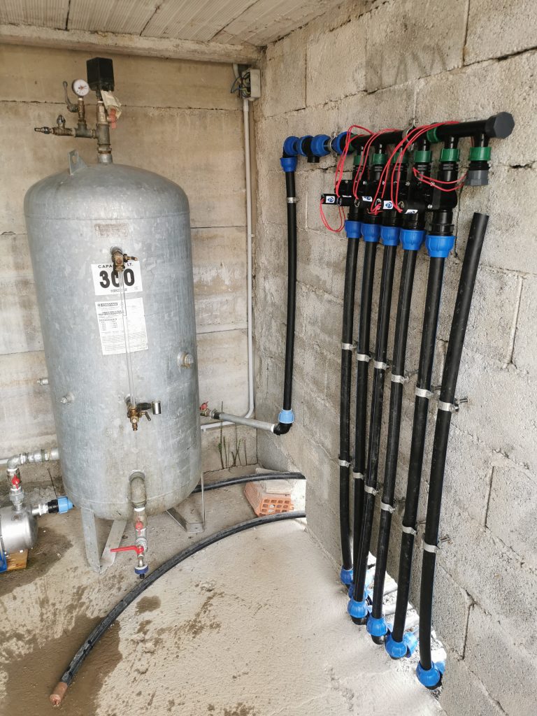 PiGarden — Parte 1: Progettare l'impianto di irrigazione Posa tubi impianto irrigazione